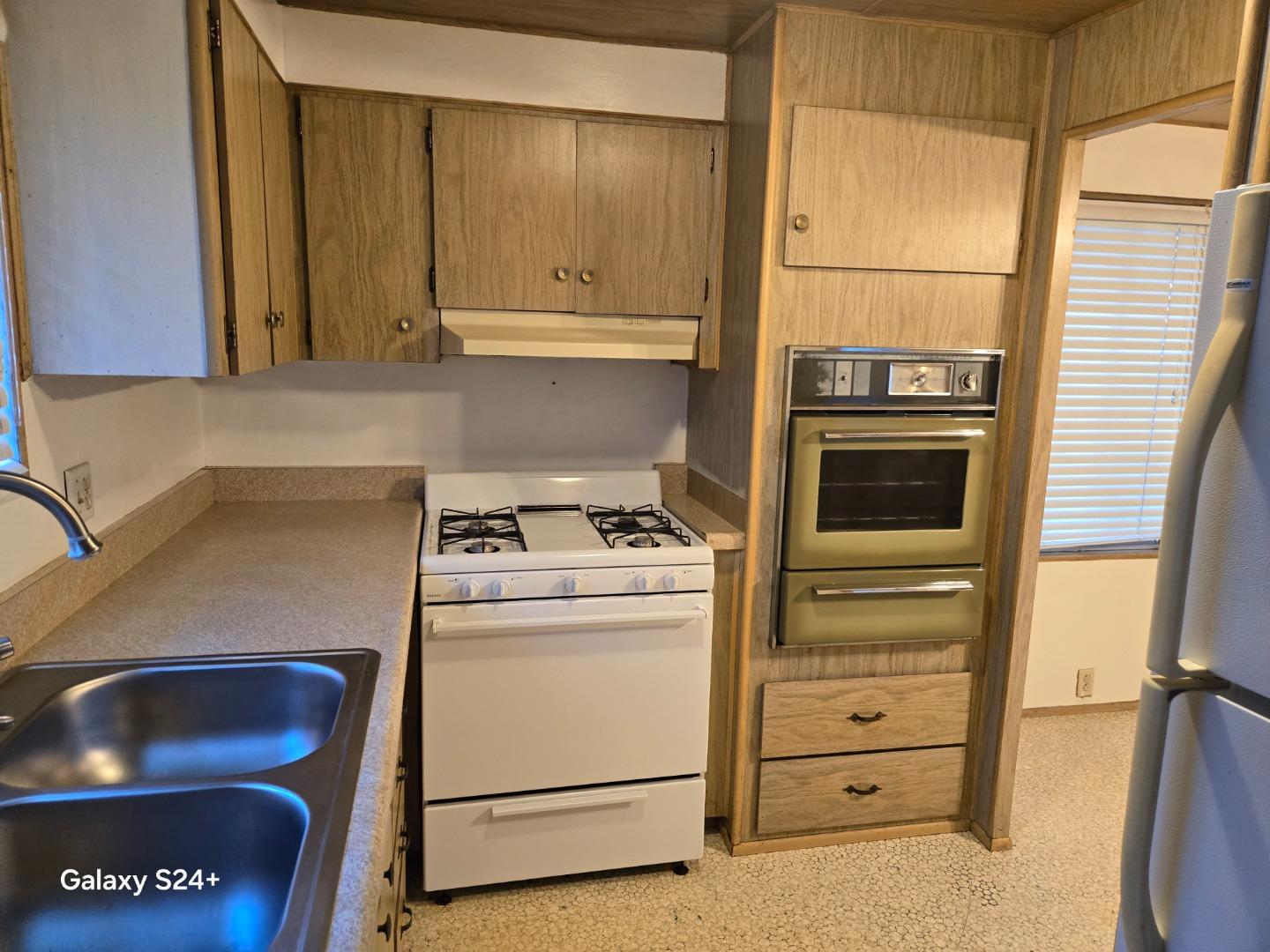 195 Blossom Hill Road, Unit 290 San Jose, CA 95123 - Photo 15 of 28 a utility room with dryer and washer