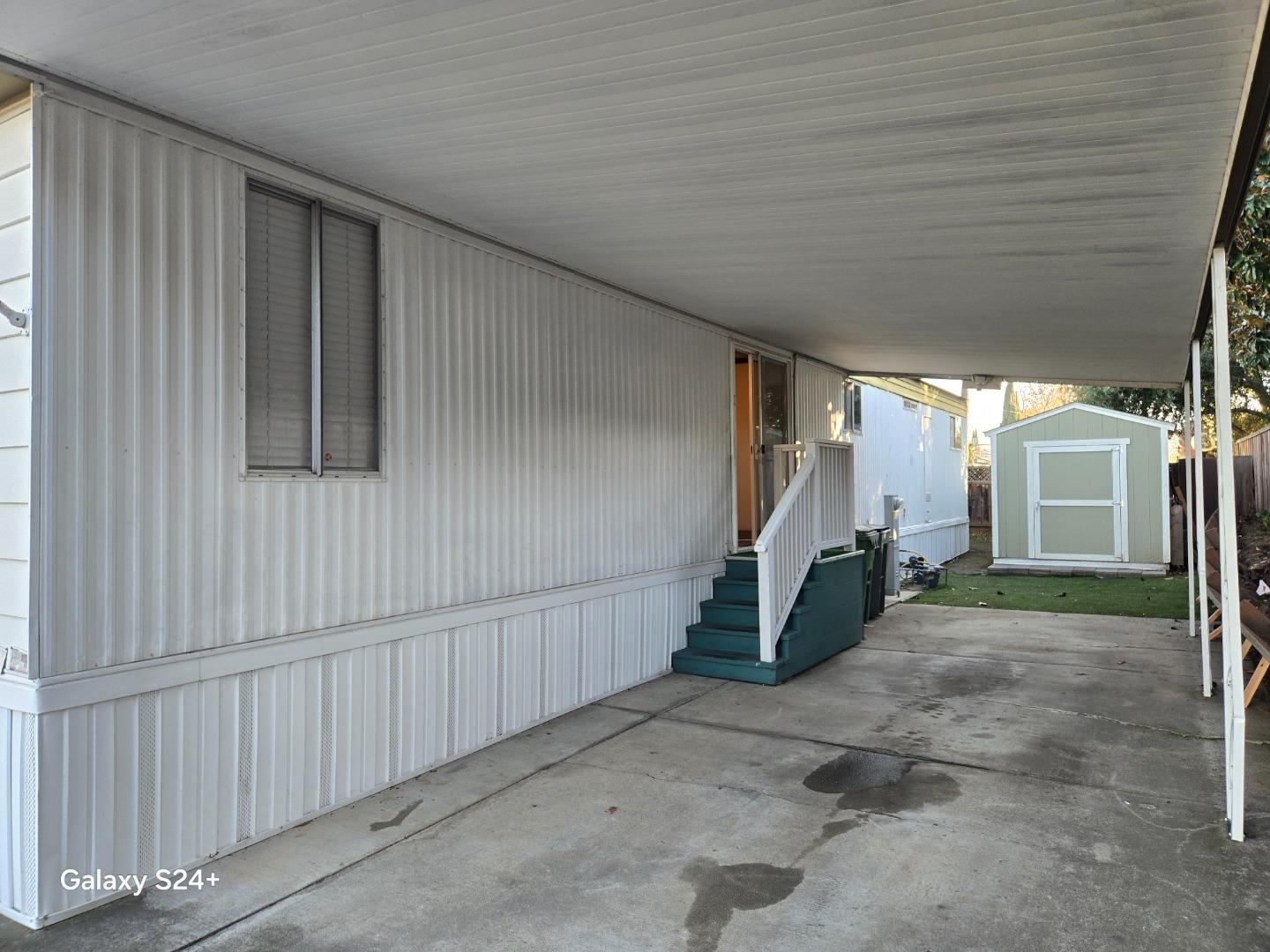 195 Blossom Hill Road, Unit 290 San Jose, CA 95123 - Photo 6 of 28 a view of a garage