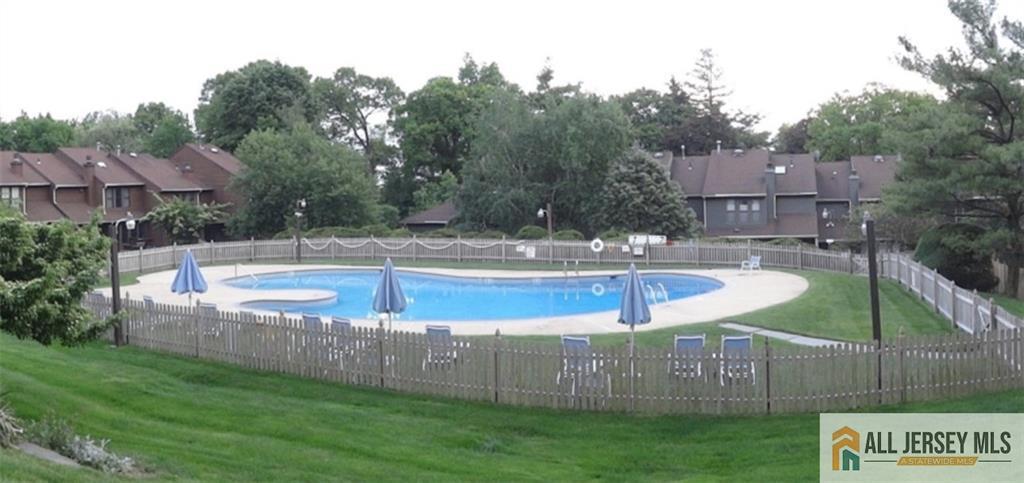 37 Giggleswick Way, Unit 37 Edison, NJ 08820 - Photo 4 of 7