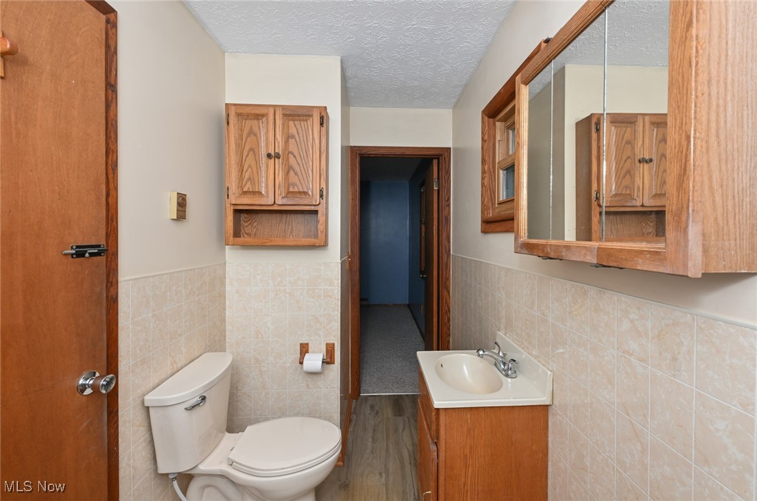 3079 Stroup Road Atwater, OH 44201 - Photo 21 of 40 Welcome to 3079 Stroup Rd, Atwater, OH 44201-9105 - Another view of the main bathroom looking from in the walk-in shower.