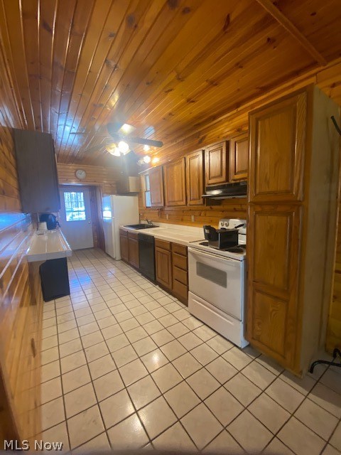 1782 Hewitt Gifford Road Southwest Warren, OH 44481 - Photo 9 of 31 Another view of the kitchen
