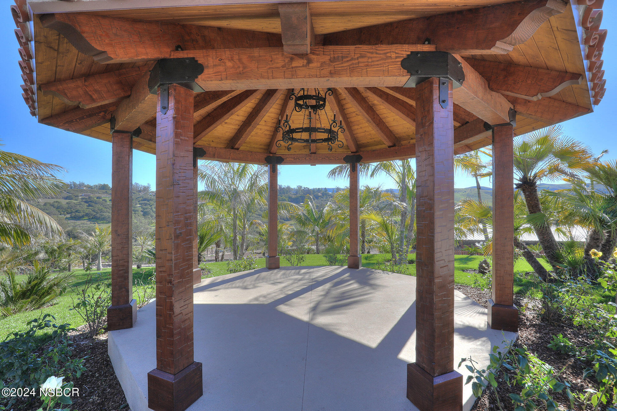 2191 Tularosa Road Lompoc, CA 93436 - Photo 29 of 67 a view of a porch with furniture and garden