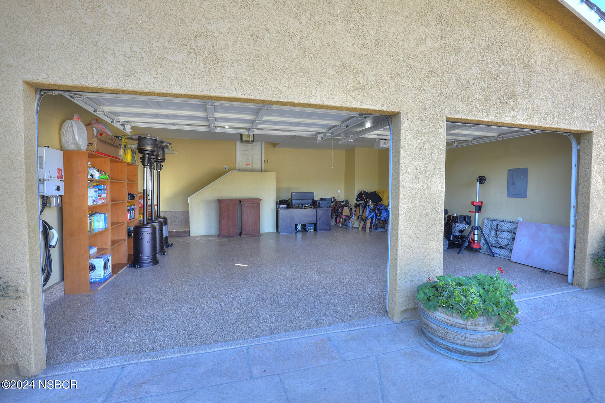 2191 Tularosa Road Lompoc, CA 93436 - Photo 46 of 67 a lobby with furniture and a chandelier