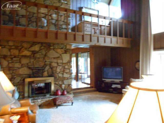 4289 North Center Road Flint, MI 48506 - Photo 10 of 37 20449525-10.JPG