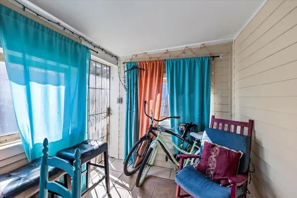 $2,000 | 2823 Avenue Q, Unit A, Galveston, TX 77550