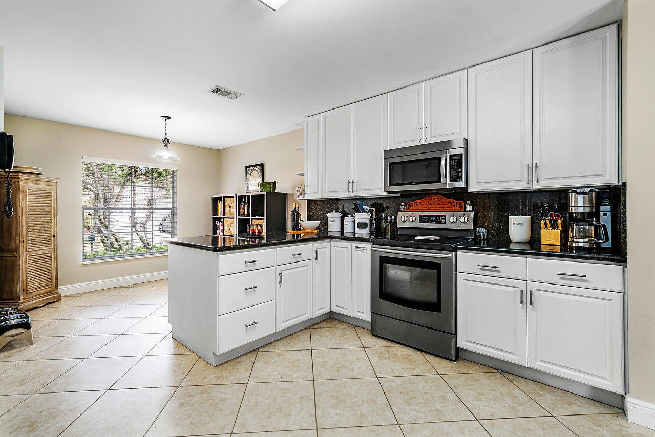 10610 Wheelhouse Circle Boca Raton, FL 33428 - Photo 13 of 58 011-10610WheelhouseCir-BocaRaton-FL-smal