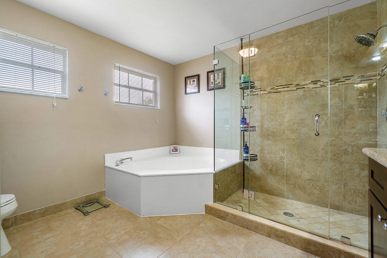10610 Wheelhouse Circle Boca Raton, FL 33428 - Photo 25 of 58 023-10610WheelhouseCir-BocaRaton-FL-smal