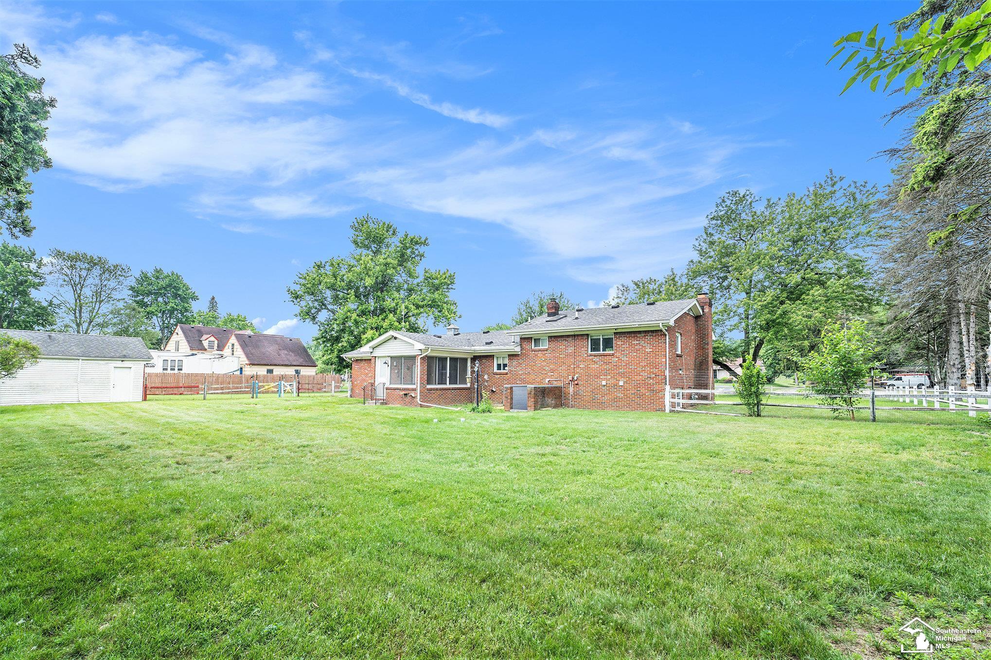 6280 Secor Road Lambertville, MI 48144 - Photo 32 of 38