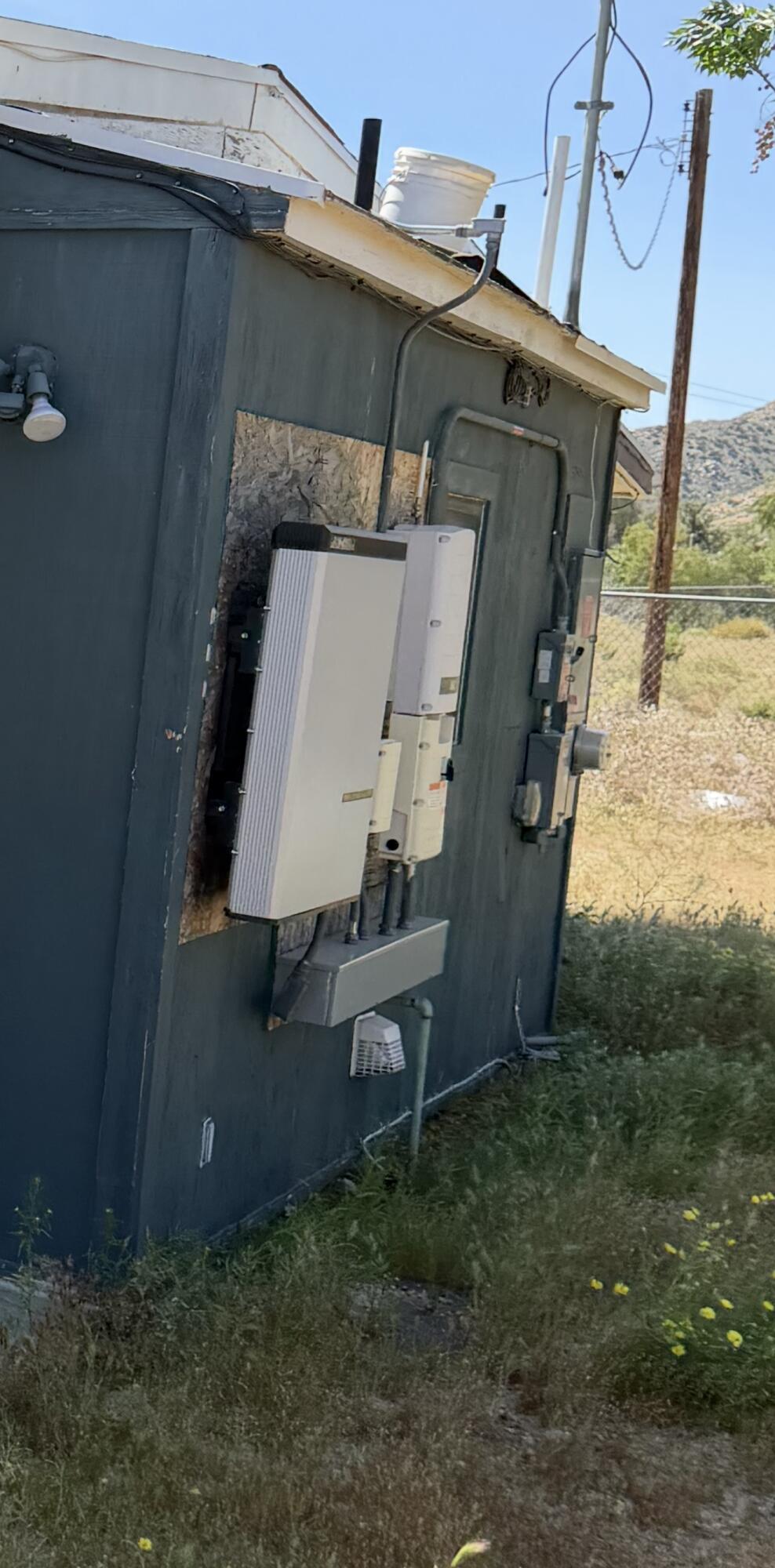 50988 Canyon Road Morongo Valley, CA 92256 - Photo 7 of 68 View recent photos