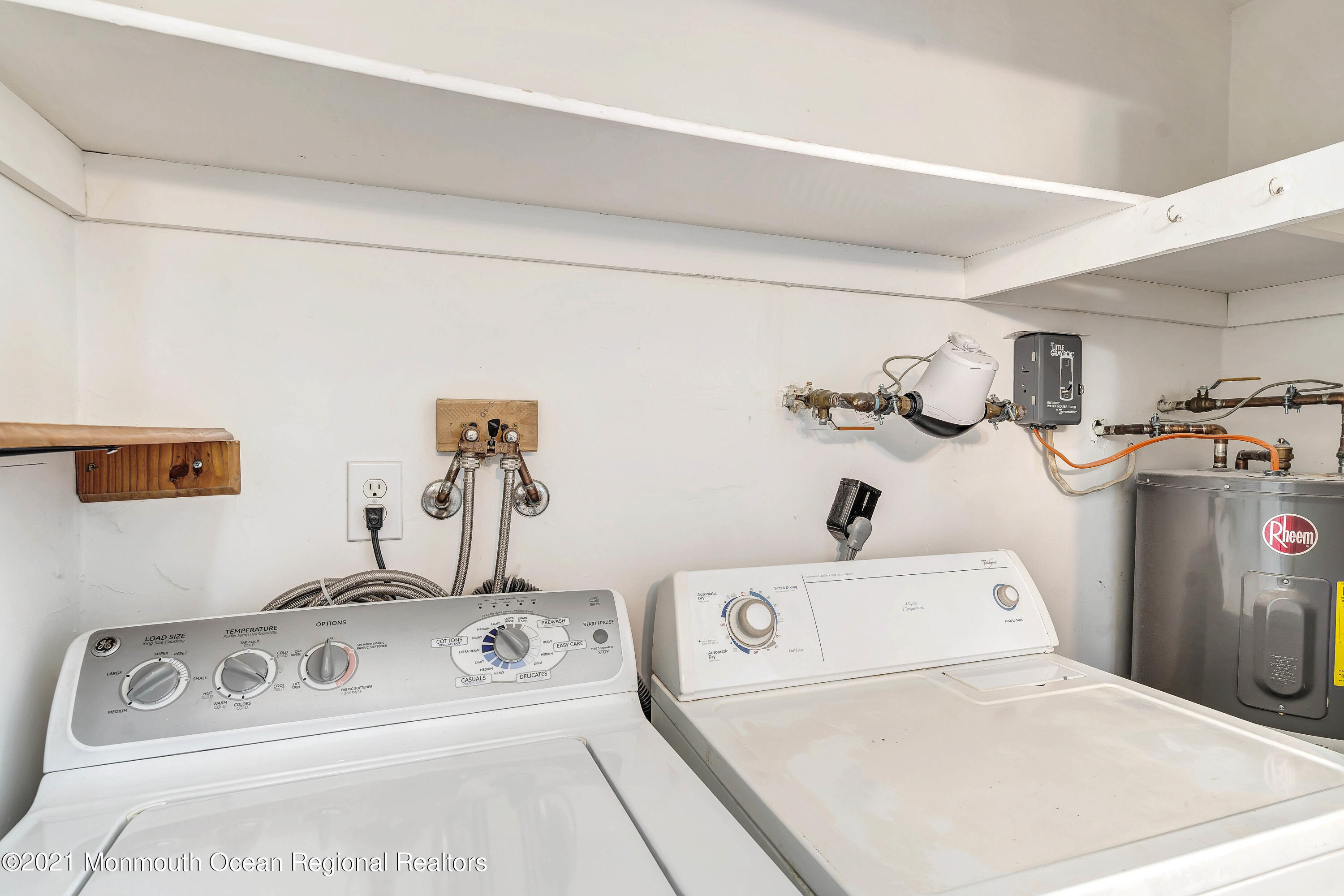 14 Maidstone Way Manchester Township, NJ 08759 - Photo 42 of 49 a utility room with a washing machine
