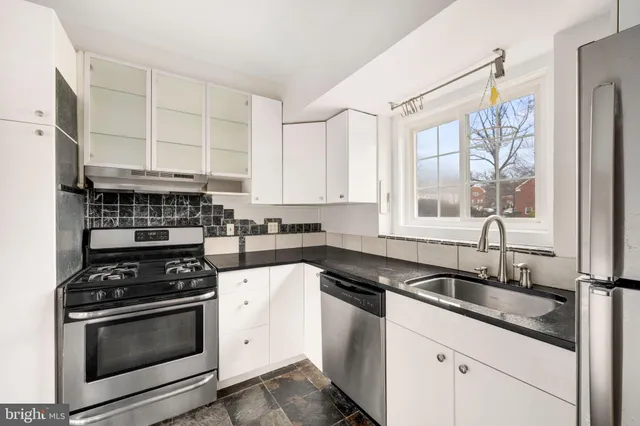 $489,000 | 1455 Martha Custis Drive, Alexandria, VA 22302