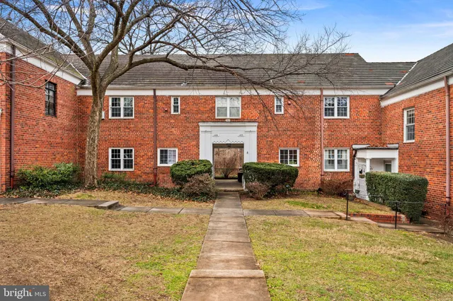 $489,000 | 1455 Martha Custis Drive, Alexandria, VA 22302