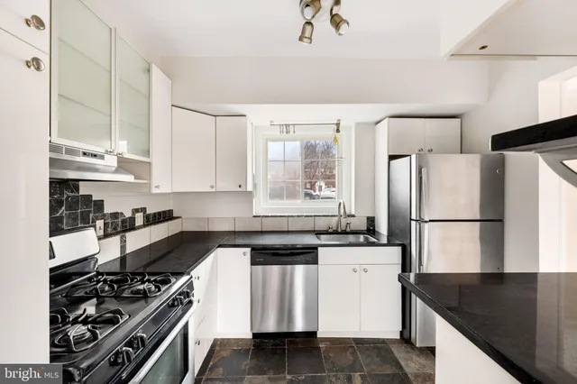 $489,000 | 1455 Martha Custis Drive, Alexandria, VA 22302