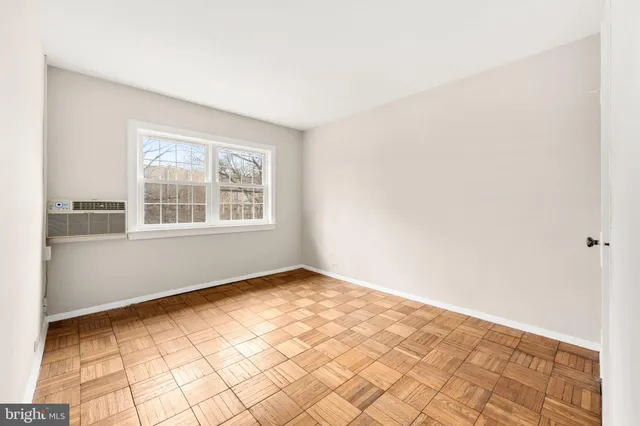 $489,000 | 1455 Martha Custis Drive, Alexandria, VA 22302