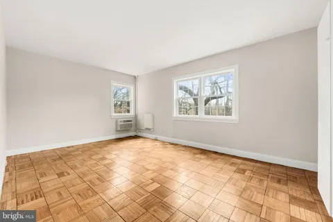 $489,000 | 1455 Martha Custis Drive, Alexandria, VA 22302