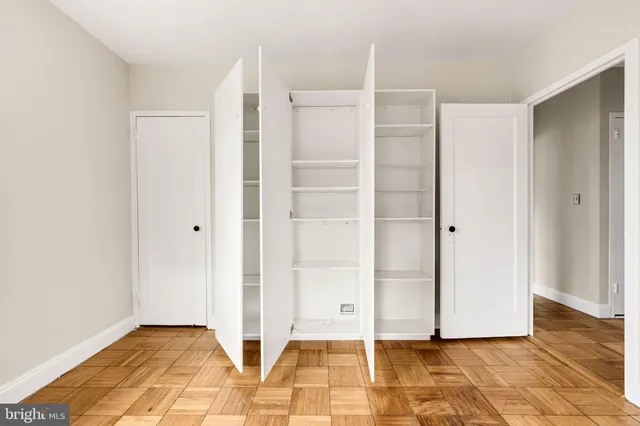 $489,000 | 1455 Martha Custis Drive, Alexandria, VA 22302