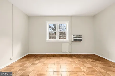 $489,000 | 1455 Martha Custis Drive, Alexandria, VA 22302