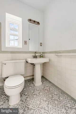 $489,000 | 1455 Martha Custis Drive, Alexandria, VA 22302