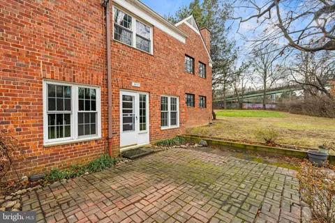 $489,000 | 1455 Martha Custis Drive, Alexandria, VA 22302