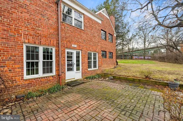 $489,000 | 1455 Martha Custis Drive, Alexandria, VA 22302
