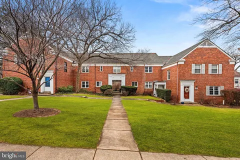 $489,000 | 1455 Martha Custis Drive, Alexandria, VA 22302