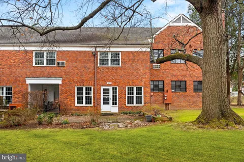 $489,000 | 1455 Martha Custis Drive, Alexandria, VA 22302