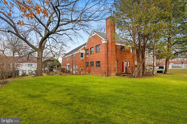 $489,000 | 1455 Martha Custis Drive, Alexandria, VA 22302