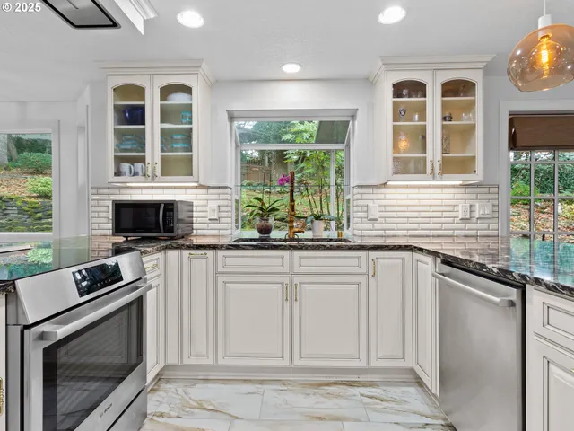 $715,000 | 2319 Northeast 152nd Circle, Vancouver, WA 98686