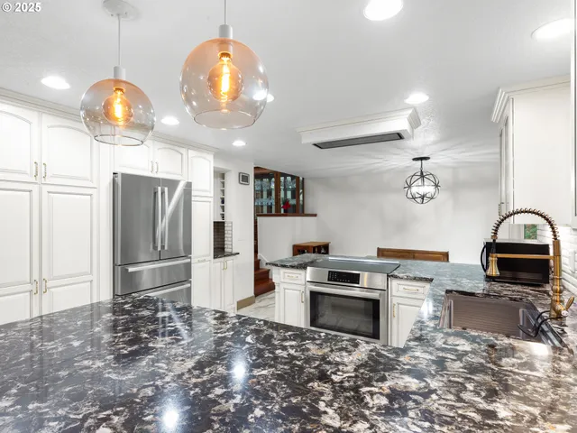 $715,000 | 2319 Northeast 152nd Circle, Vancouver, WA 98686