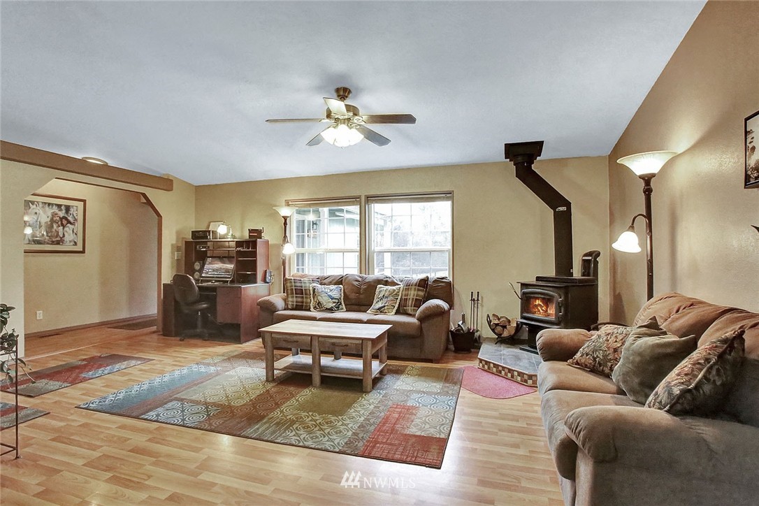 322 Robson Road Washougal, WA 98671 - Photo 2 of 25 Gallery Image 2