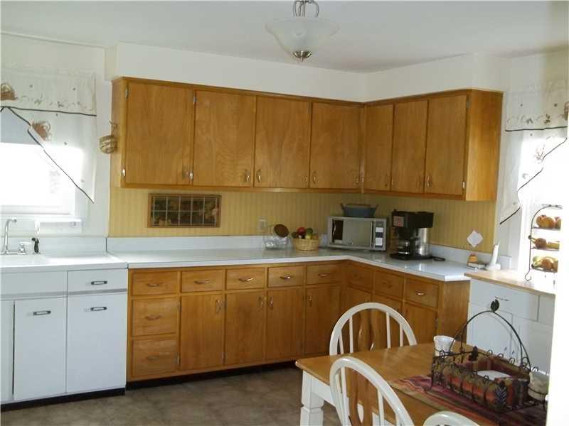 139 Eutsey Road Mount Pleasant, PA 15666 - Photo 6 of 7 Kitchen.