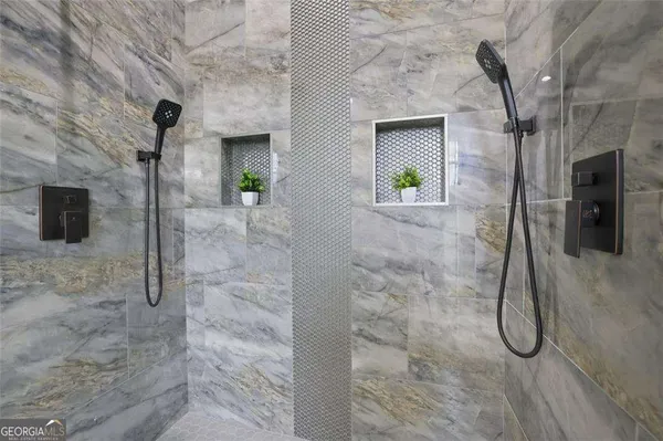 a picture of a bathroom