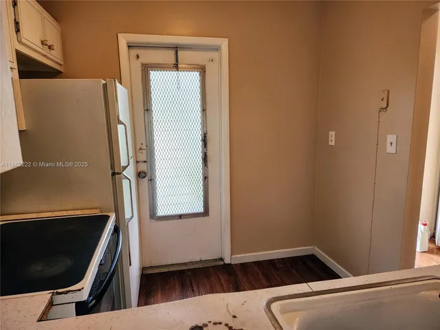 a view of walk in closet