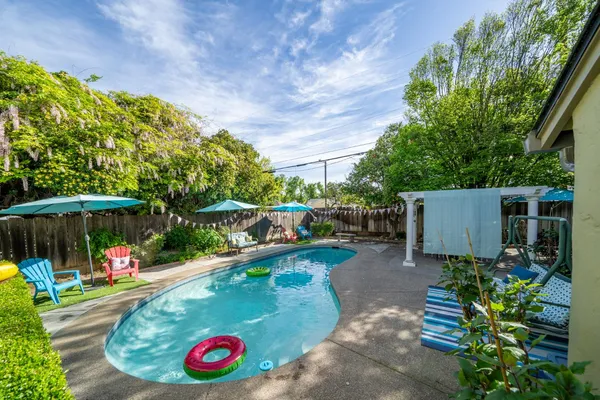 $550,000 | 322 North Santa Ana Avenue, Modesto, CA 95354