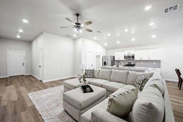 $1,995 | 2924 138th Place, Lubbock, TX 79423