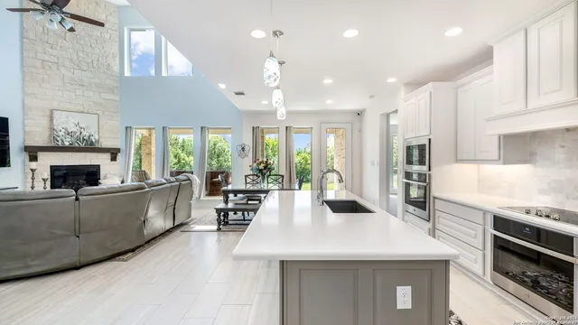 $840,000 | 164 Catani Loop, Georgetown, TX 78628