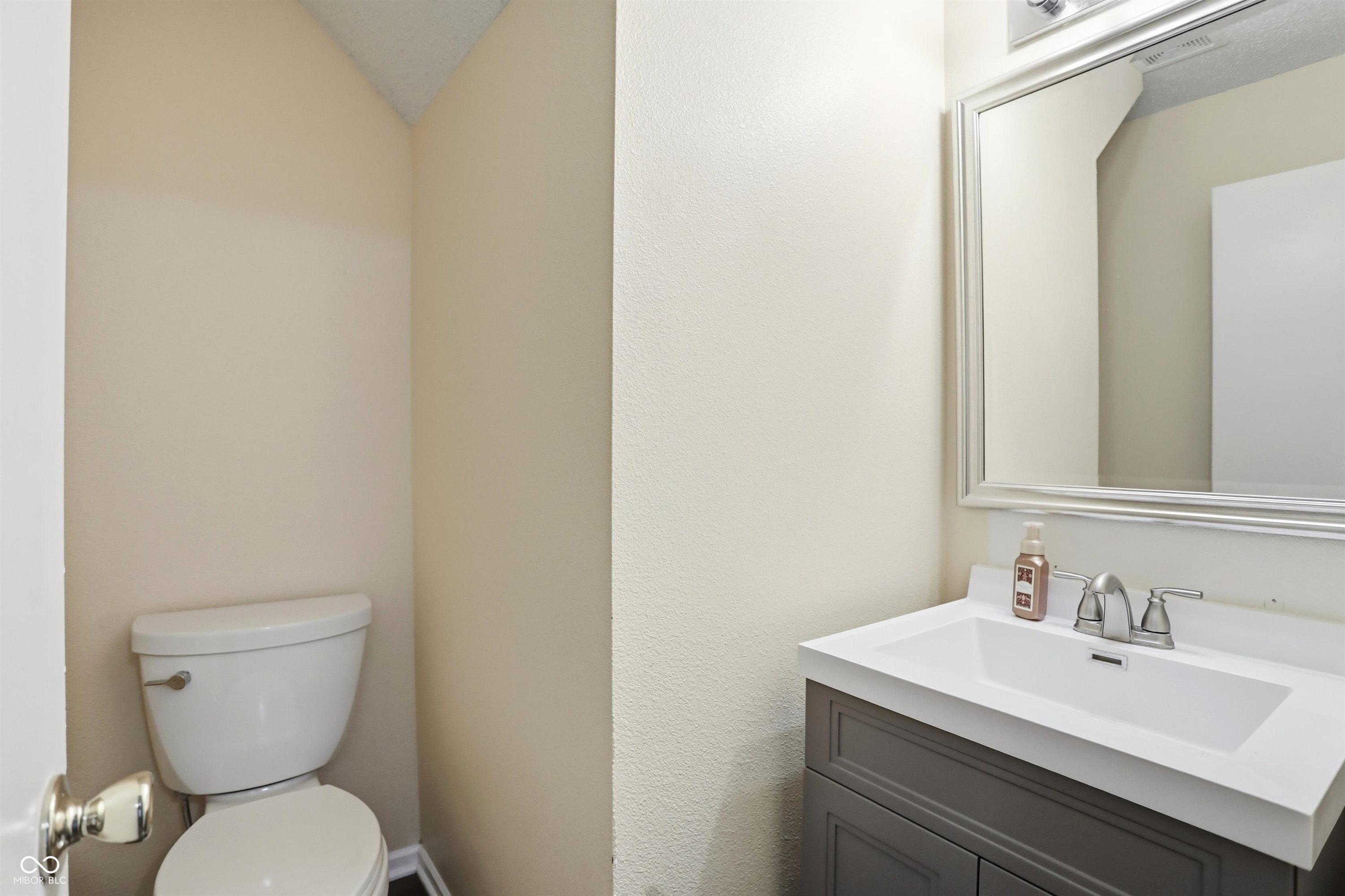 8922 Limberlost Court Indianapolis, IN 46113 - Photo 20 of 41