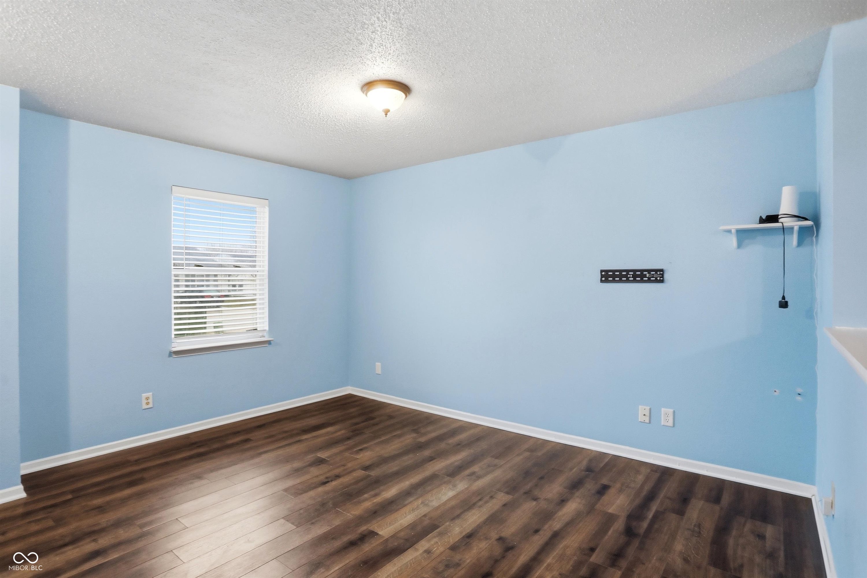 8922 Limberlost Court Indianapolis, IN 46113 - Photo 5 of 41