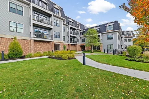 $799,000 | 131 Eliot Street, Unit 312, Milton, MA 02186