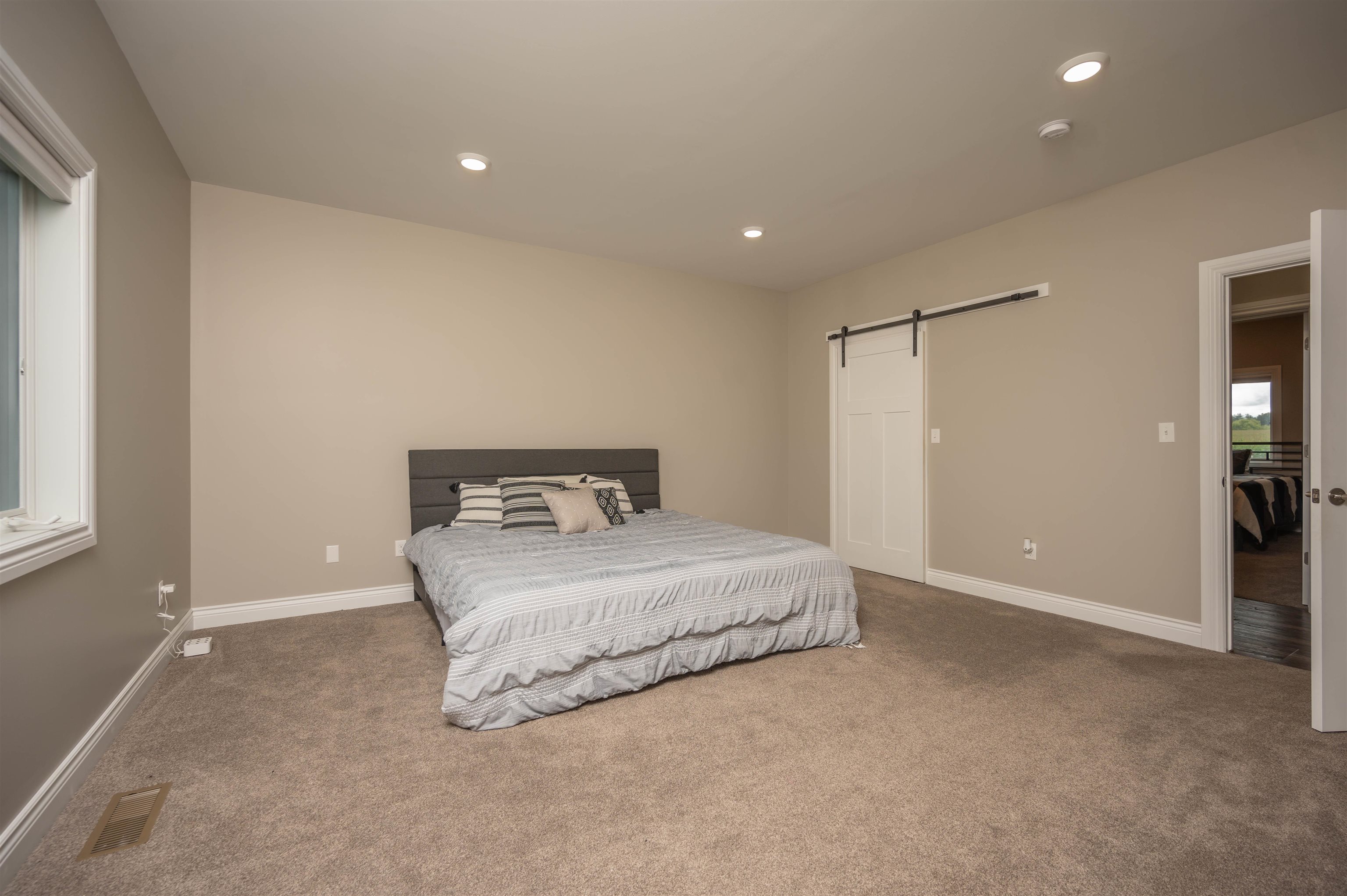 1073 East Blanchard Road Shepherd, MI 48883 - Photo 13 of 30 1915627-12.JPG
