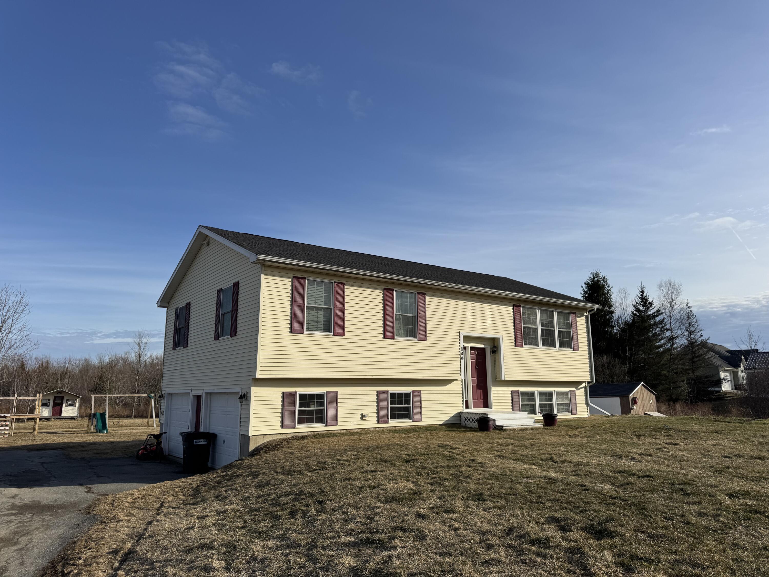 190 Smith Road Hermon, ME 04401 - Photo 2 of 35 IMG_4917