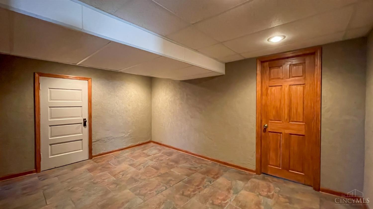 5975 Bridgetown Road Cincinnati, OH 45248 - Photo 19 of 30