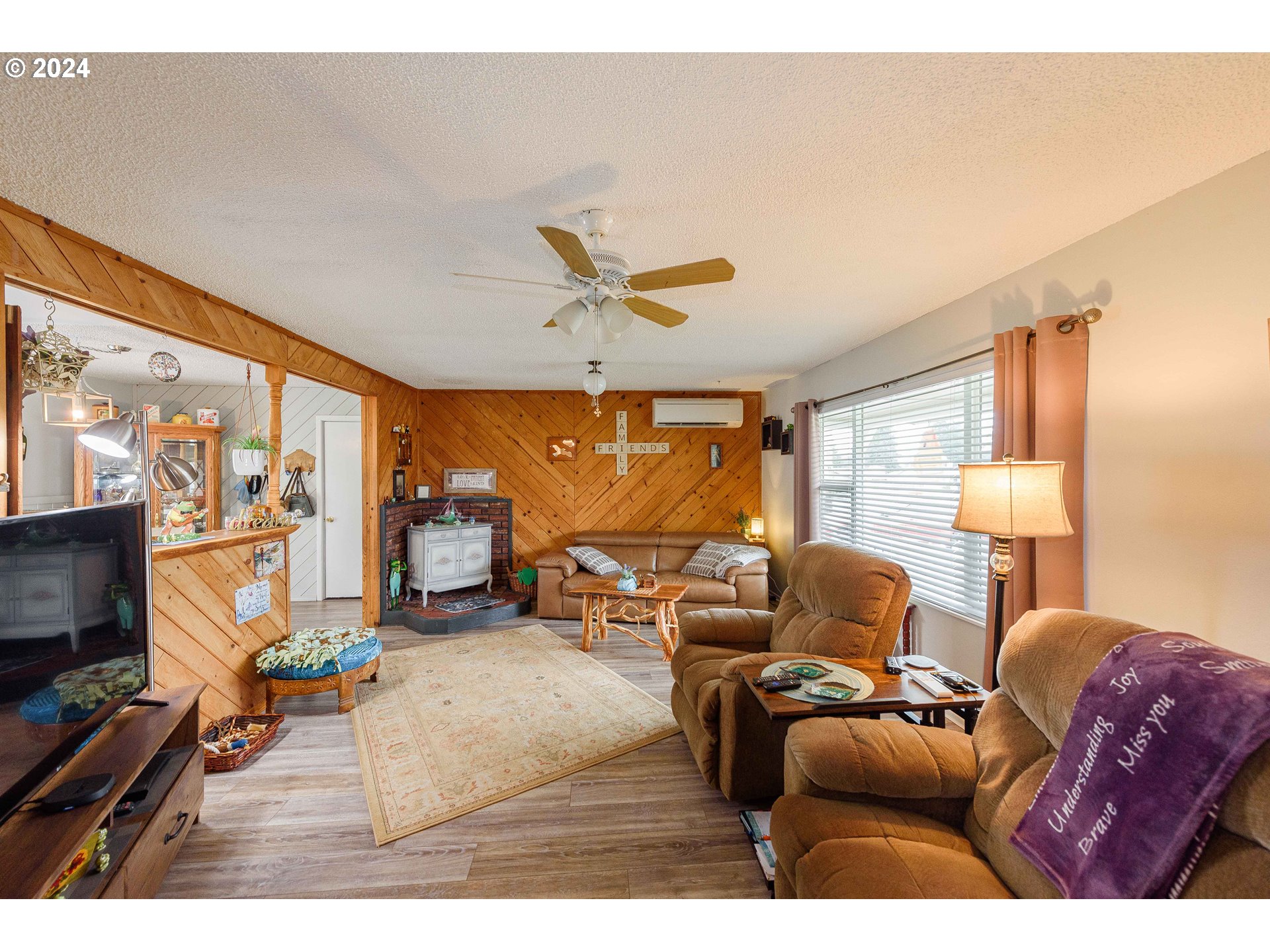 806 Pioneer Road Brookings, OR 97415 - Photo 4 of 42 Gallery Image 4