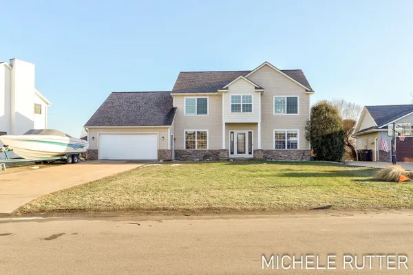 $515,000 | 1399 Woodfield Drive, Zeeland, MI 49464
