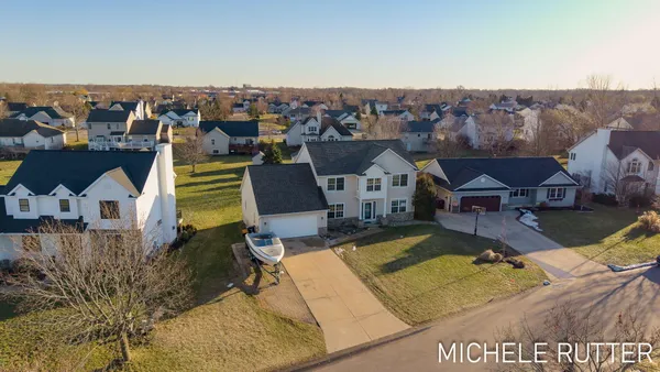 $515,000 | 1399 Woodfield Drive, Zeeland, MI 49464