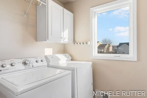 $515,000 | 1399 Woodfield Drive, Zeeland, MI 49464