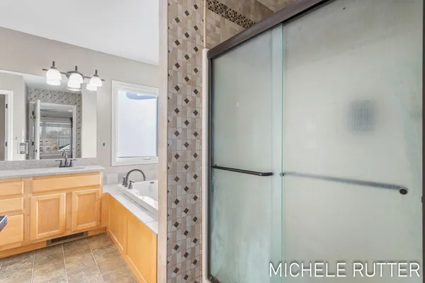 $515,000 | 1399 Woodfield Drive, Zeeland, MI 49464