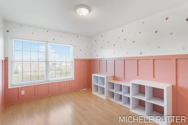 $515,000 | 1399 Woodfield Drive, Zeeland, MI 49464