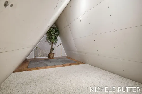 $515,000 | 1399 Woodfield Drive, Zeeland, MI 49464