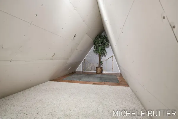 $515,000 | 1399 Woodfield Drive, Zeeland, MI 49464